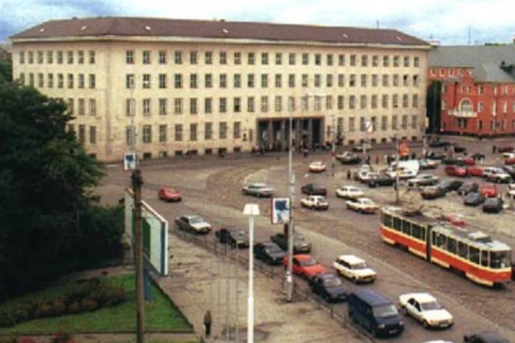 A Universidade de Kaliningrado, na Rússia: estudantes fizeram o projeto (Reprodução/KSTU)