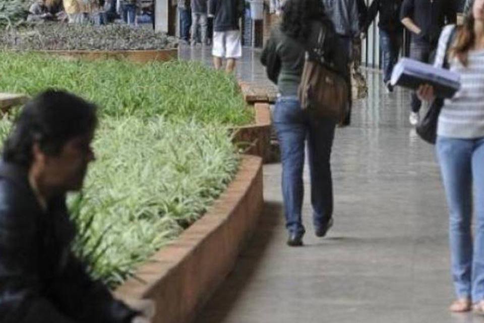 Alunos mais pobres ampliam presença em faculdades públicas