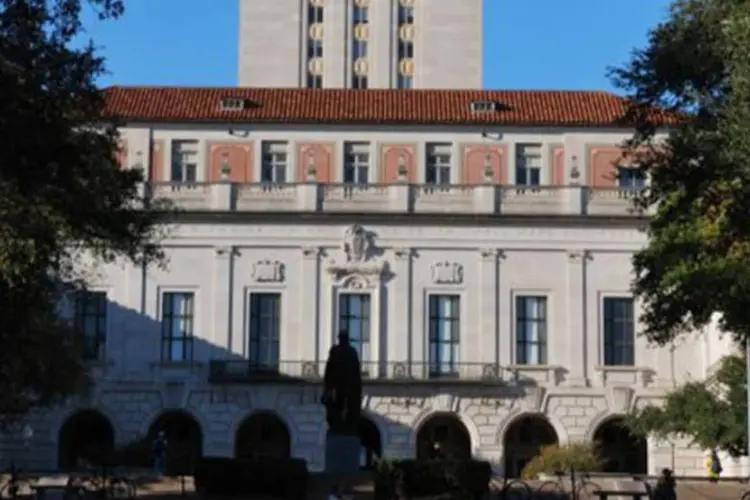Universidade do Texas: a diretora de comunicação da Universidade do Texas explicou que a ameaça veio de um homem que ligou para a universidade às 8h35 locais (Mira Oberman/AFP)