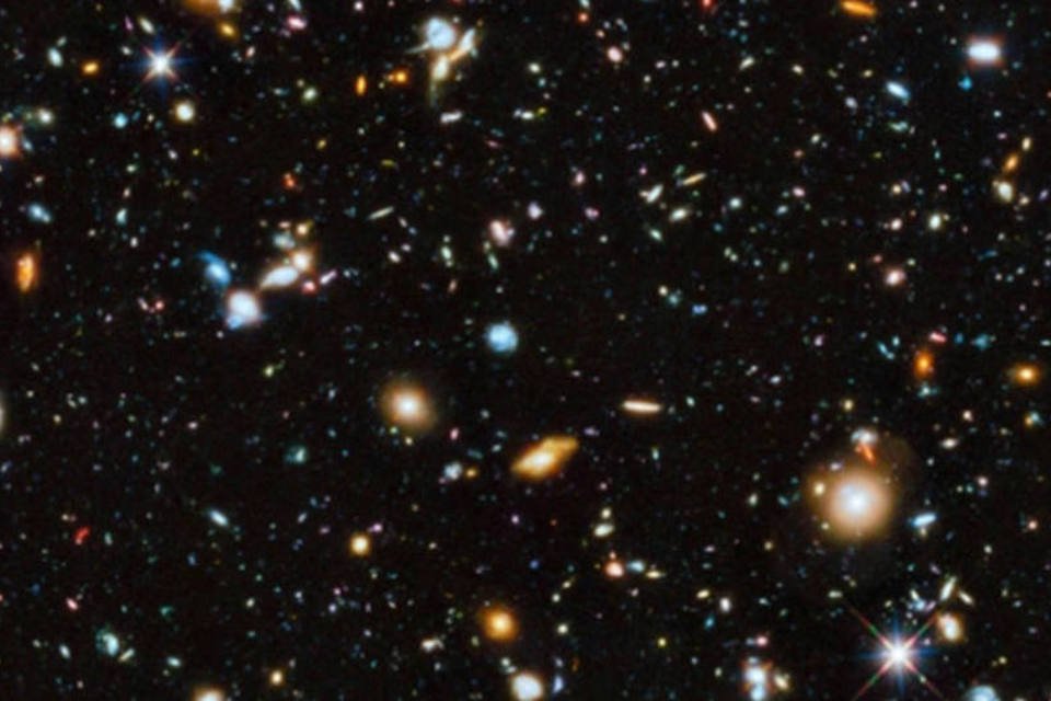 Hubble revela a visão mais completa e colorida do Universo