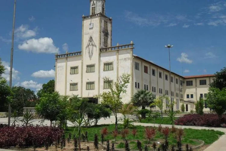 Catedral de Bom Jesus na primeira cidade do país a ser batizada com o mesmo nome, no Piauí. (Wikimedia Commons)