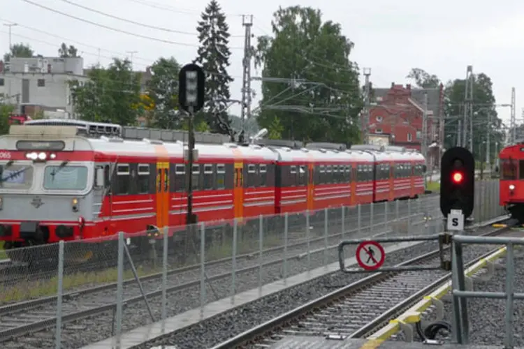 Trem do sistema público de transportes de Oslo, na Noruega (Wikimedia Commons / Metro Centric)