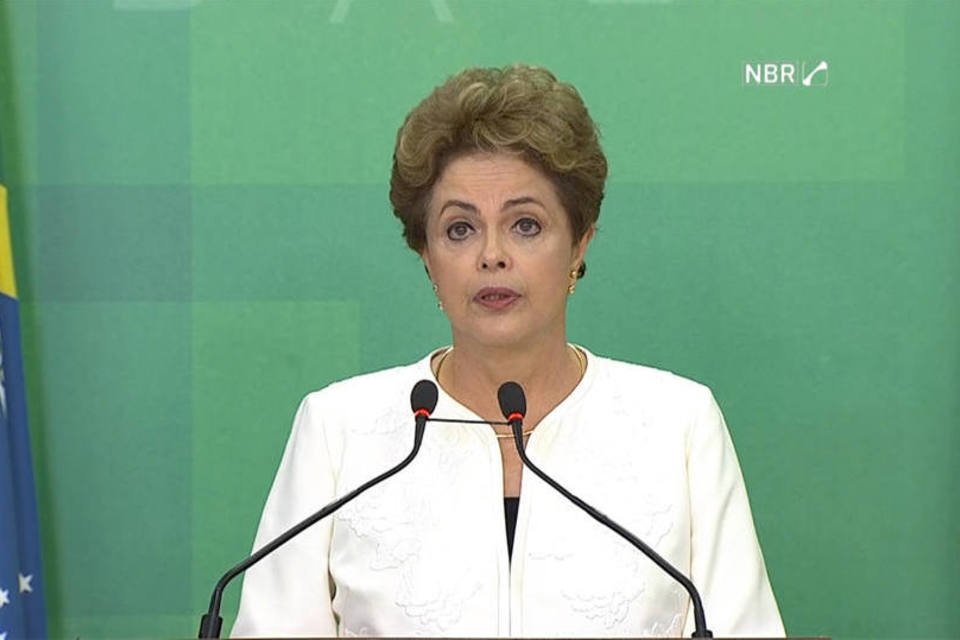 Dilma anuncia R$ 1,2 bilhão para pesquisa e combate ao Aedes