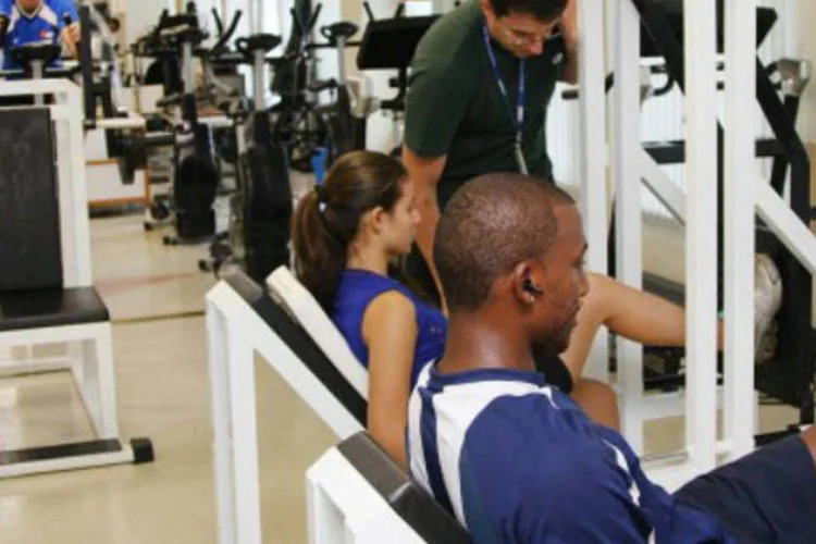 
	Muscula&ccedil;&atilde;o: para propriet&aacute;rio da Edge Life Sports, rotina de treinos deve priorizar gasto cal&oacute;rico, e nada melhor do que&nbsp;exerc&iacute;cios&nbsp;aer&oacute;bios intervalados e de intensidade moderada a alta
 (Marcos Santos/USP Imagens)
