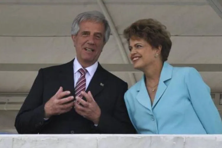 
	Tabar&eacute; V&aacute;zquez e a presidente Dilma avaliam os problemas da Venezuela
 (José Cruz/Agencia Brasil)