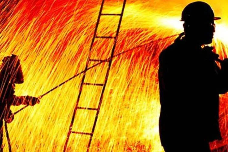 
	Recupera&ccedil;&atilde;o: os principais acionistas da Usiminas definiram, ap&oacute;s reuni&atilde;o do bloco de controle, que seguir&atilde;o com novas reuni&otilde;es para tratarem de uma solu&ccedil;&atilde;o para a Usiminas
 (.)