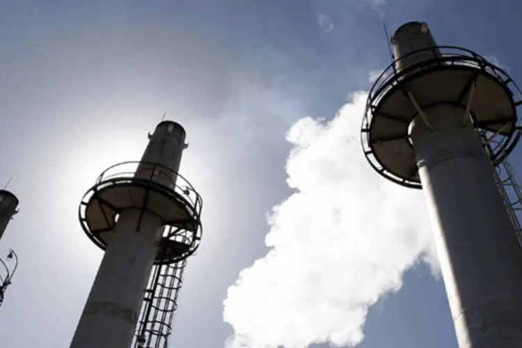 
	Chamin&eacute;s da usina nuclear de Arak, ao sul de Teer&atilde;, no Ir&atilde;
 (Majid Saeedi/Getty Images)