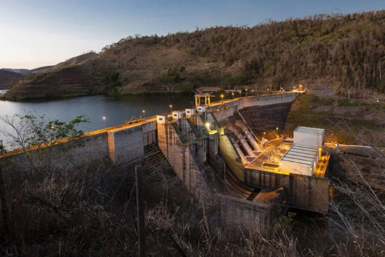 
	Efeito Samarco: o reservat&oacute;rio foi esvaziado por risco de rompimento da barragem de Germano, estrutura da empresa Samarco que ainda amea&ccedil;a ruir
 (Divulgação/ Usina hidrelétrica de Risoleta Neves)