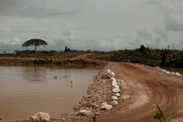 Canteiro da Usina Hidrelétrica de Jirau (.)