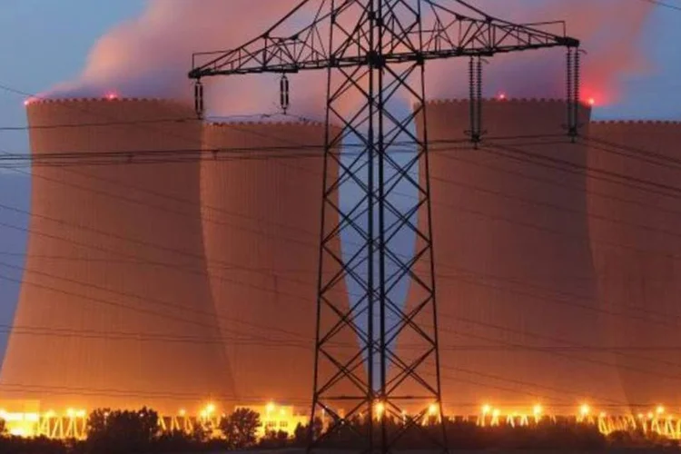 
	Usina nuclear da Areva: crescimento na receita nuclear foi de 7,1 por cento em 2013, para 9 bilh&otilde;es de euros
 (Sean Gallup/Getty Images)