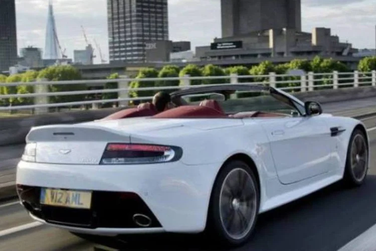 Traseira do Aston Martin V12 Vantage Roadster (Divulgação/Aston Martin)