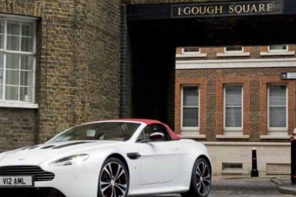 V12 Vantage é o novo conversível da Aston Martin