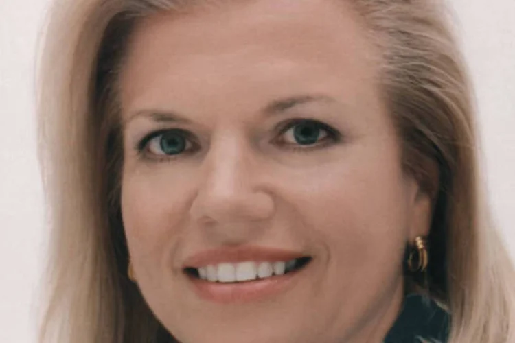 
	Ginni Rometty: executiva da maior empresa de servi&ccedil;os de tecnologia do mundo chega &agrave; capital chinesa nesta quarta-feira para tr&ecirc;s dias de reuni&otilde;es com l&iacute;deres do governo, segundo pessoas familiarizadas com a viagem
 (Divulgação)