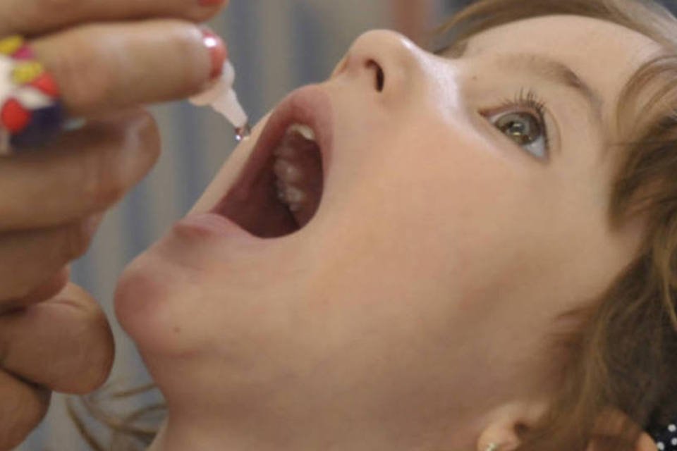 Governo lança campanha de vacinação contra a polio e sarampo