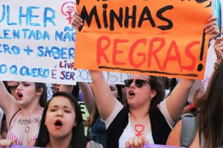 
	Marcha das Vadias: a organiza&ccedil;&atilde;o esperava pelo menos tr&ecirc;s mil ativistas
 (Reprodução/Facebook)