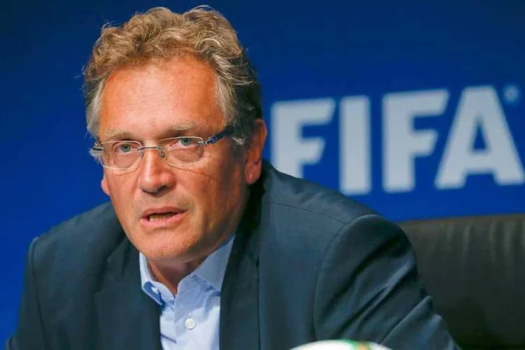 
	J&eacute;r&ocirc;me Valcke: na semana passada, ju&iacute;zes de &eacute;tica da Fifa anunciaram a abertura de procedimentos formais contra
 (REUTERS/Arnd Wiegmann)