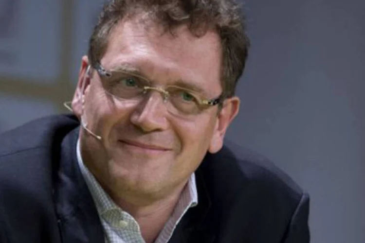 
	J&eacute;r&ocirc;me Valcke: ele revelou que Fifa vai assumir controle da Arena da Baixada nesta quinta-feira
 (©AFP / Christophe Simon)