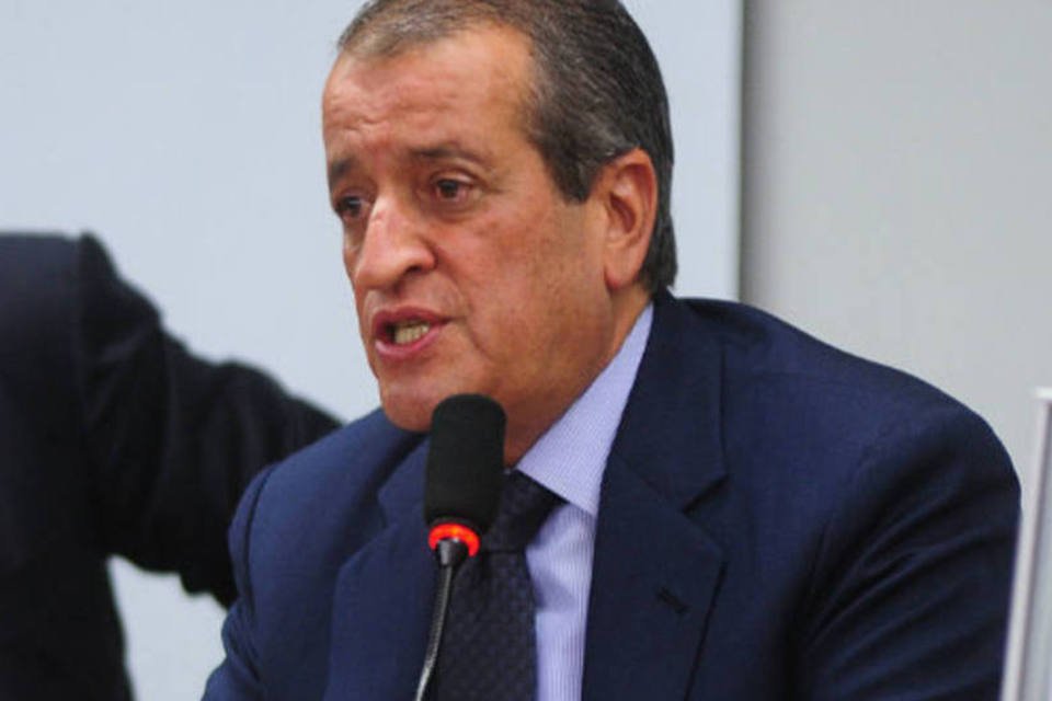 Valdemar Costa Neto renuncia ao mandato de deputado