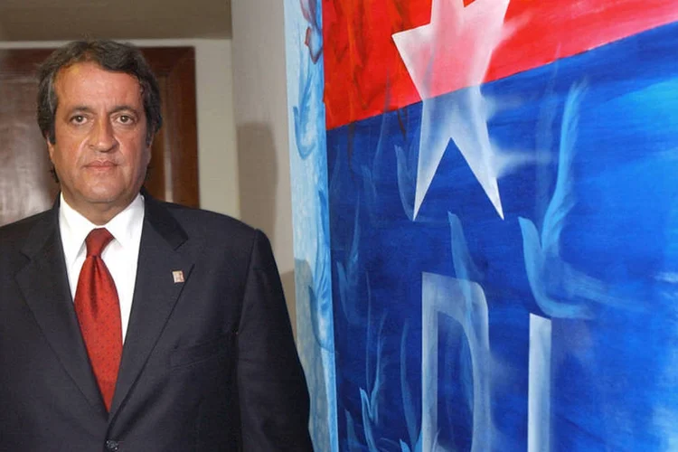 
	Valdemar Costa Neto do PR, deputado: Acusado de receber R$ 8,8 milh&otilde;es do esquema, Costa Neto renunciou ao mandato que exercia na &eacute;poca para n&atilde;o ser cassado
 (Wikimedia Commons)