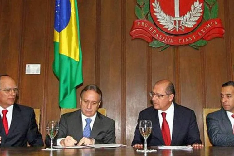 Murilo Ferreira, presidente da Vale, assina acordo de investimentos no Estado de São Paulo na presença do governador Geraldo Alckmin (Divulgação)