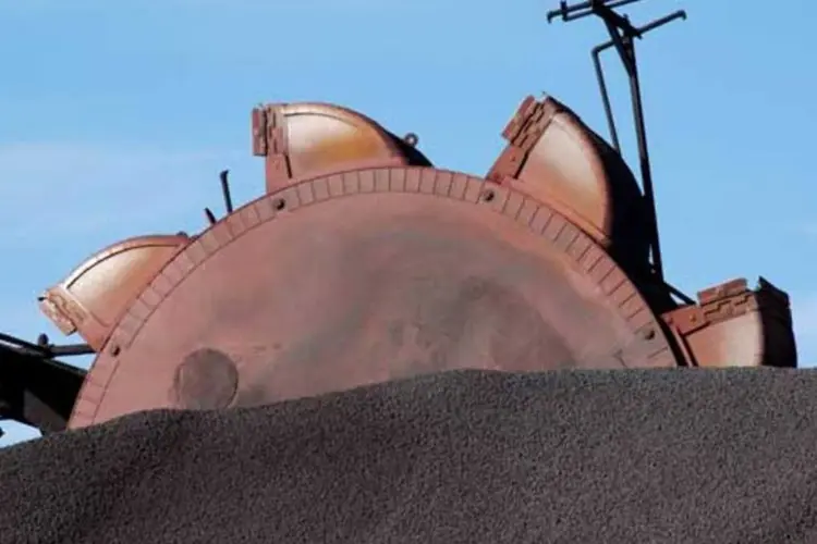 Carregamento de minério de ferro da Vale: empresa mantém visão positiva para as commodities (AGÊNCIA VALE)