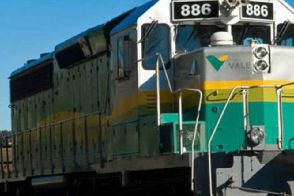 Trem da Vale descarrila e derrama óleo no Maranhão