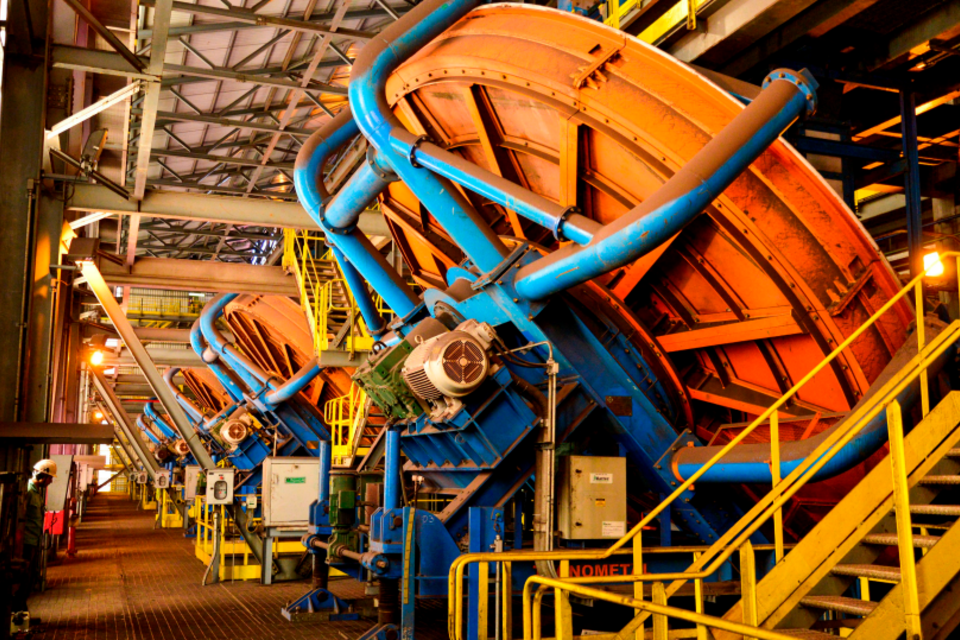 Bovespa avança pelo 2º dia seguido com Vale e Kroton