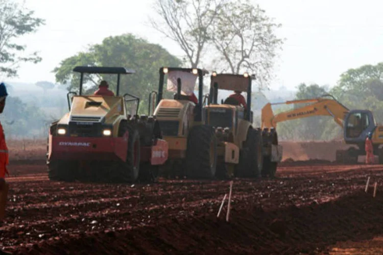 
	Obras da Valec de amplia&ccedil;&atilde;o de ferrovia: A den&uacute;ncia &eacute; de que o grupo desviou o equivalente a R$ 23,1 milh&otilde;es, diz o MPF
 (Divulgação)