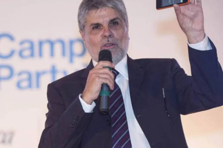 
	Ant&ocirc;nio Carlos Valente, presidente do grupo Telef&ocirc;nica/Vivo no Brasil: principal bandeira do sistema Firefox &eacute; o desenvolvimento em HTML5 e CSS3
 (Flávia de Quadros/ Indicefoto)