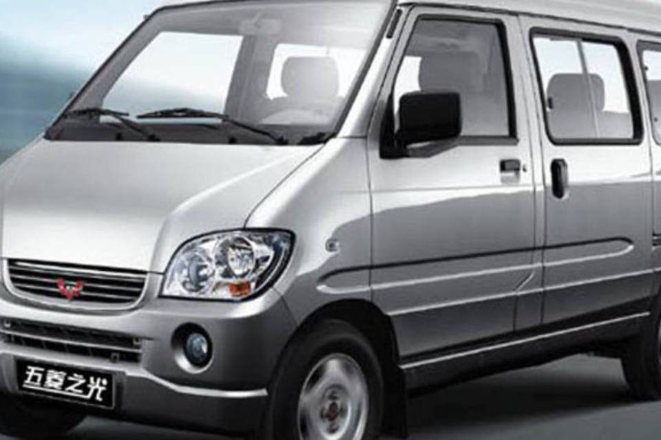 
	Minivan chinesa, o carro mais vendido no mundo em 2012: modelo da Wuling teve 1.212.179 unidades comercializadas em 2012
 (Divulgação)