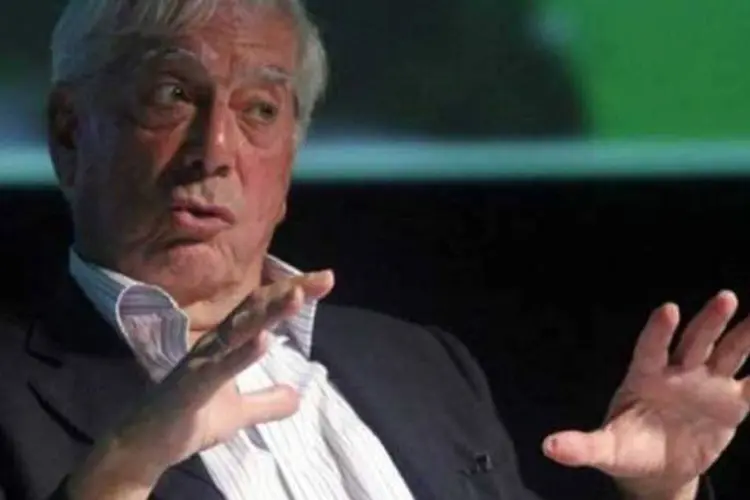 Vargas Llosa participa de festival na Colômbia em 25 de janeiro de 2012 (Afp.com / Str)