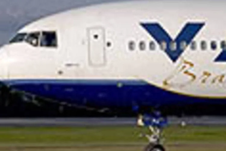 Avião da Varig em aeroporto do Rio de Janeiro (--- [])