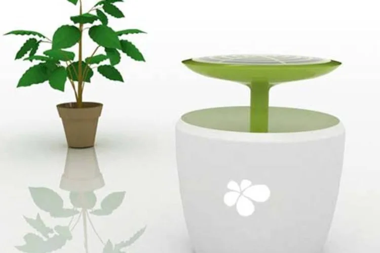Flor solar para recarregar gadgets (Divulgação)
