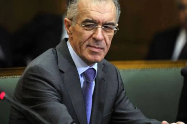 Segundo a imprensa grega, Rapanos "desmaiou nesta sexta-feira à tarde antes de ser levado ao hospital" (©AFP / Louisa Gouliamaki)