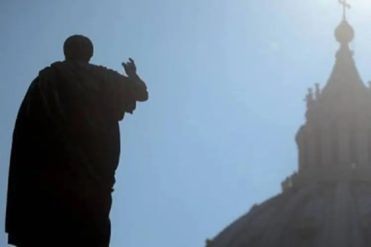 
	C&uacute;pula da Bas&iacute;lica de S&atilde;o Pedro, no Vaticano: organiza&ccedil;&atilde;o expressou aprova&ccedil;&atilde;o nos esfor&ccedil;os de papa Francisco em favor dos direitos humanos
 (©afp.com / Filippo Monteforte)