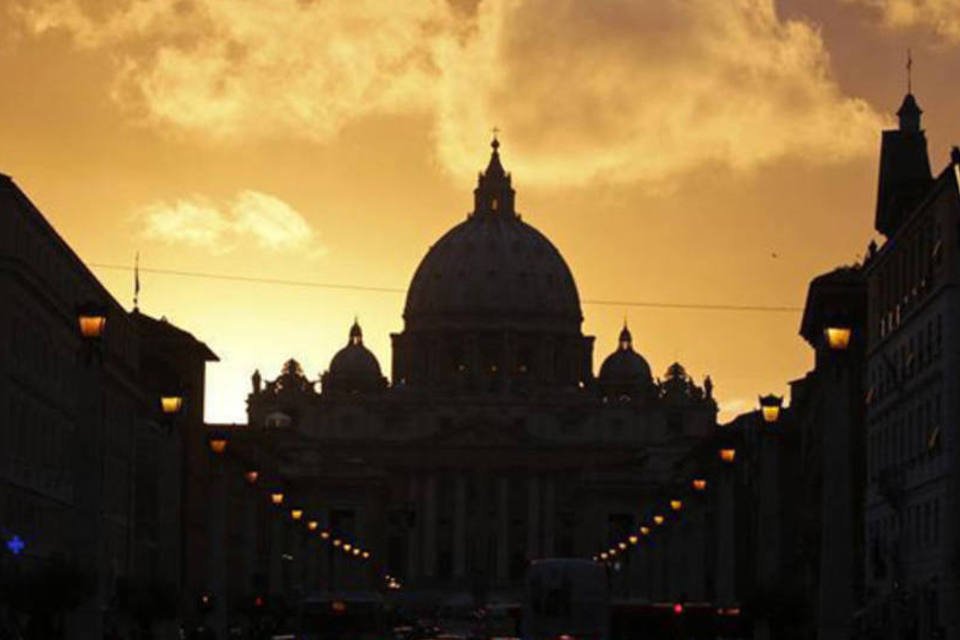 G8 vaticano estuda medidas para reformar Banco do Vaticano