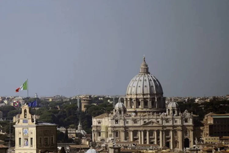 
	Vista do Vaticano: ap&oacute;s sua ren&uacute;ncia, Bento XVI passar&aacute; cerca de dois meses na resid&ecirc;ncia apost&oacute;lica de Castelgandolfo.
 (AFP/ Filippo Monteforte)