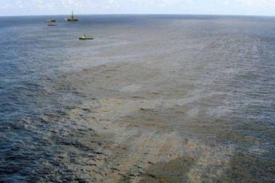 Vazamento de petróleo na Bacia de Campos ainda não foi controlado