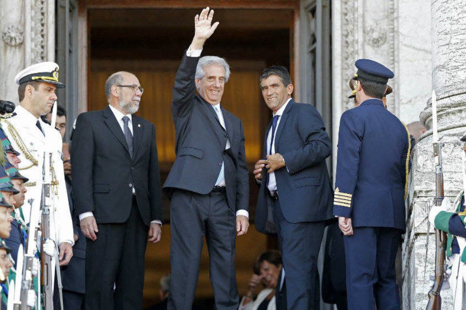 Tabaré Vázquez assume 2º mandato como presidente do Uruguai