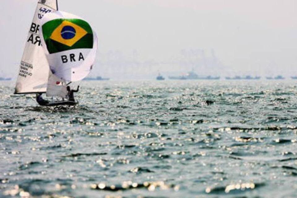 Brasileiras garantem vaga na 'medal race' da 470