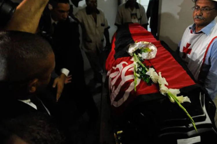 Corpo do cinegrafista Santiago Andrade, morto durante protesto, é velado no Rio de Janeiro (Tânia Rêgo/Agência Brasil)