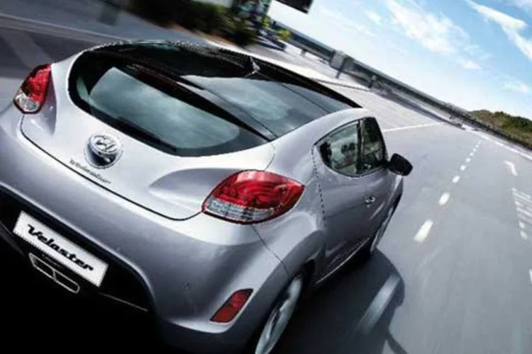 Os proprietários alegam que tanto os vendedores das revendas quanto as reportagens divulgadas na imprensa informavam que o Veloster seria equipado com 140 cv (Divulgação)