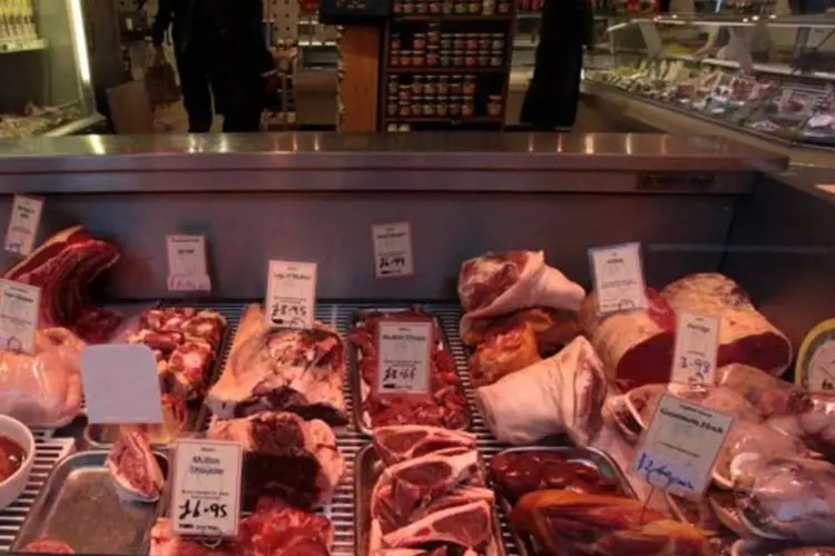 Venda de carne bovina:  frango, porco e peru também estão contaminados (Matt Cardy/Getty Images)