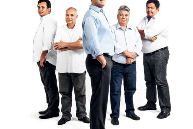 Wesley Gomes, da Wesco, com seus funcionários: Ao premiar os vendedores que mantêm os bons clientes e vendem produtos mais rentáveis, o faturamento cresceu 30% (Fabiano Accorsi / EXAME PME)