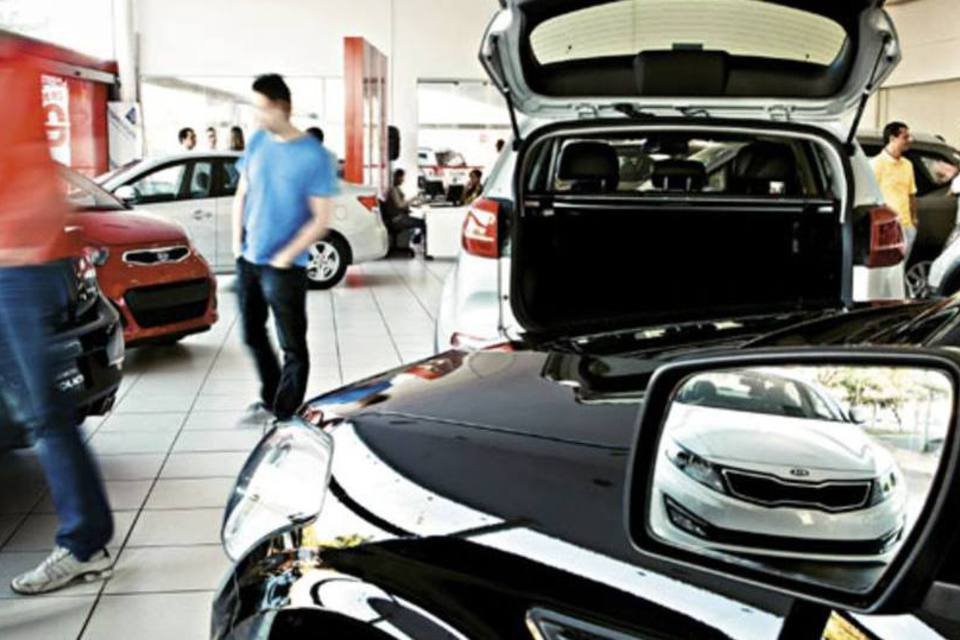Financiamento de veículos cresce 17% em março, diz Cetip