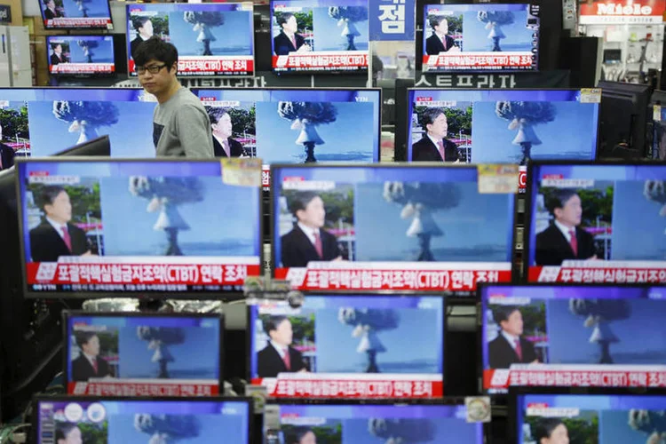 
	Efeito nuclear nas bolsas: as perdas foram generalizadas ap&oacute;s o an&uacute;ncio norte-coreano, apesar do bom desempenho das a&ccedil;&otilde;es chinesas
 (REUTERS/Kim Hong-Ji)