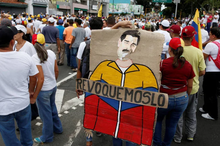 
	Protestos: no final da manifesta&ccedil;&atilde;o &quot;ser&atilde;o anunciadas as pr&oacute;ximas a&ccedil;&otilde;es&quot;
 (Carlos Garcia Rawlins/Reuters)