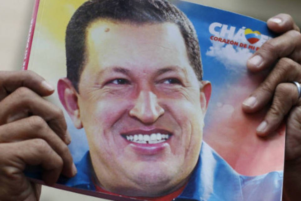 Estado de saúde de Chávez é estável, diz governo