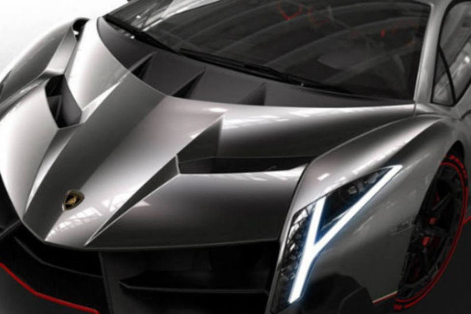 Lamborghini lança esportivo Veneno, que vale R$ 9,23 milhões