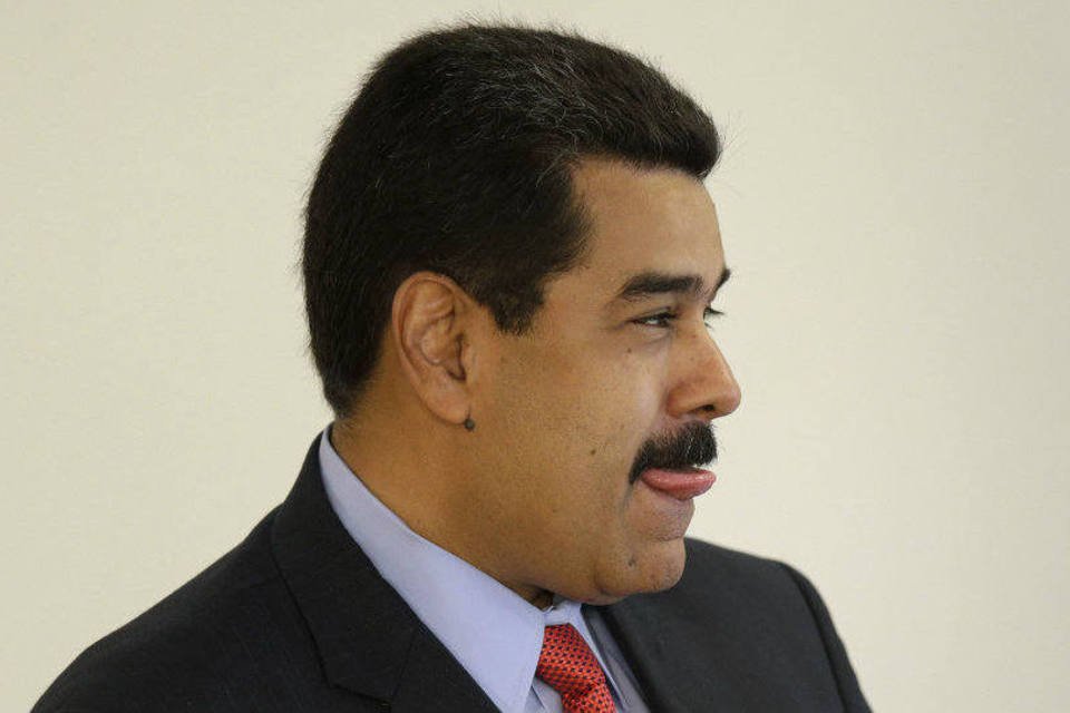 Maduro divulga gravação com suposta proclamação de golpe